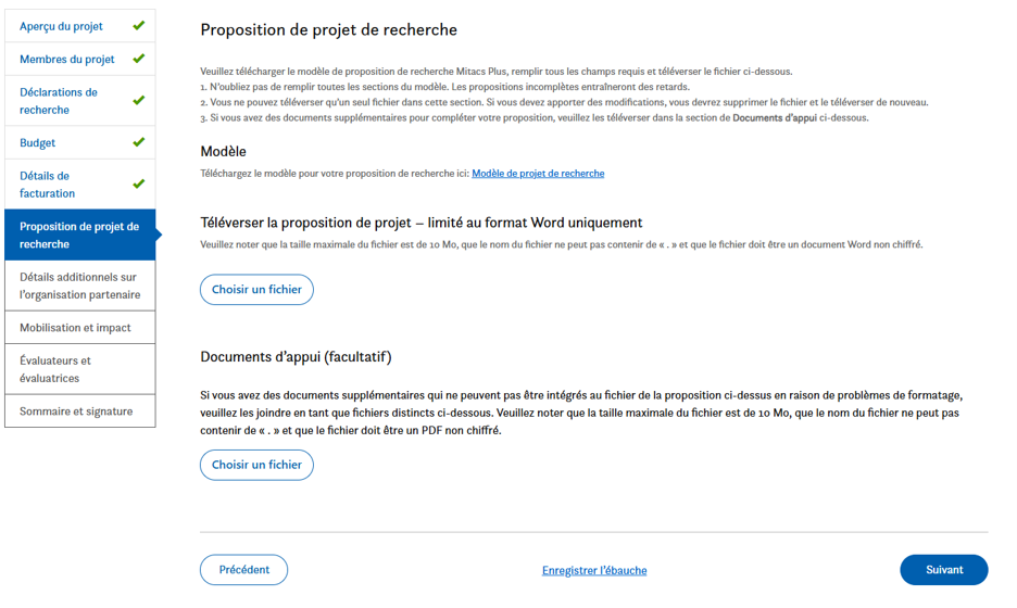 Un formulaire de demande Web affiche un avertissement en rouge : « Cette section est réservée aux personnes-ressources de l’organisation partenaire. » Les boutons de navigation « Précédent », « Enregistrer l’ébauche » et « Suivant » sont visibles. Un menu latéral énumère les sections de la demande.